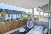 Balkon mit Suedausrichtung - AIGNER - Raum für Lebensträume - Moderne 3-Zimmer-Wohnung mit Balkon in Salmdorf