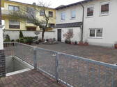 Hinterhaus - Sanierte Wohnung im Herzen Biebers - freistehendes Einfamilienhaus
