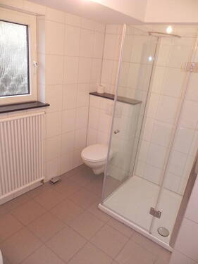 Bad - Etagenwohnung mit 97,00 m&sup2; in Offenbach zur Miete