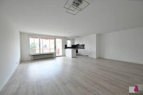 Bild 1 - Geräumige 4-Zimmer-Stadtwohnung mit zwei Balkonen im Zentrum von Weil am Rhein