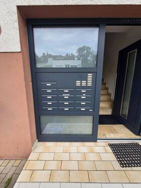 Haustür - 1 Zimmer Etagenwohnung zum Kaufen in Östringen