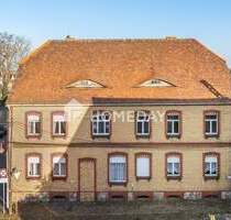 Viel Platz & Potenzial: EFH mit 8 Zimmern, Innenhof & Nebengelass auf großem Grundstück - Landsberg Oppin