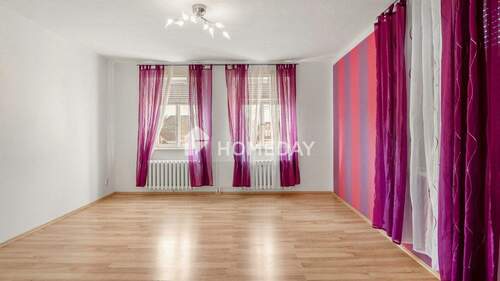 1. OG Schlafzimmer 1 - 