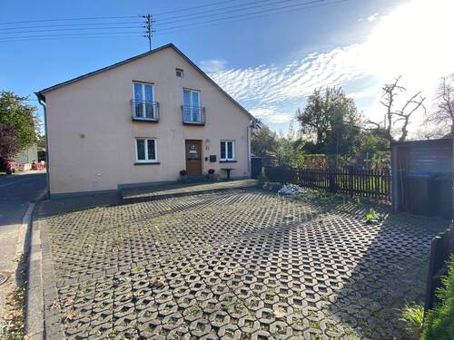 Parkplätze - Mehrfamilienhaus, Wohnhaus mit 236,00 m&sup2; in Morbach zum Kaufen