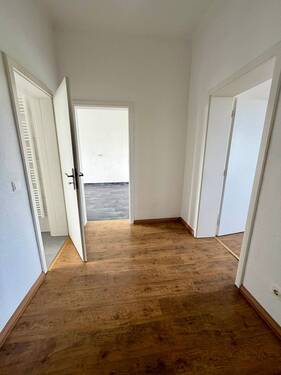 Flur - 2 Zimmer Etagenwohnung zur Miete in Halle (Saale)