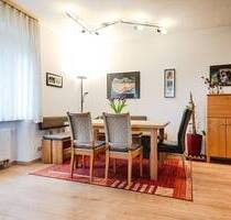 Einfamilienhaus mit großer Scheune und separatem Werkstattgebäude - Efringen-Kirchen