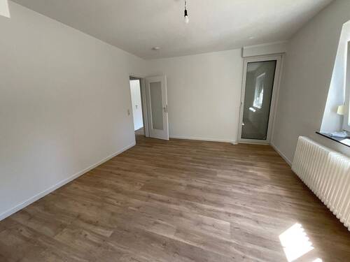 Wohnzimmer - 2 Zimmer Etagenwohnung zur Miete in Remscheid