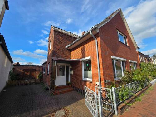 20250424_170358_resized - 4 Zimmer Einfamilienhaus in Husum