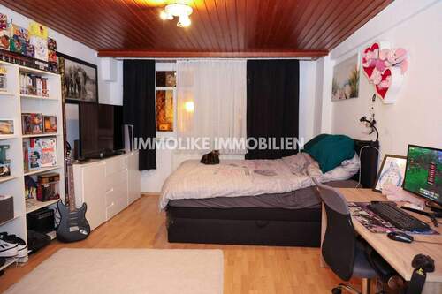 Schlafzimmer EG - 