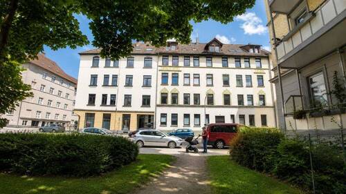 Vorderansicht - 4 Zimmer Etagenwohnung zum Kaufen in Braunschweig