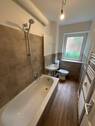 Bad mit Badewanne - 2 Zimmer Etagenwohnung in Kiel