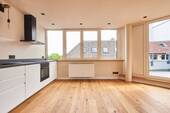 Wohnbereich mit offener Küche - 2-Zimmer-Wohnung in der Bremer Altstadt mit Loft-Wohngefühl