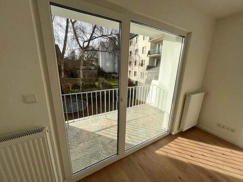 Wohnzimmer - 2 Zimmer Etagenwohnung zur Miete in Essen