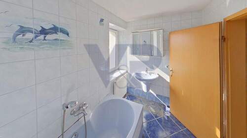 Badezimmer - 8 Zimmer Einfamilienhaus in Gera