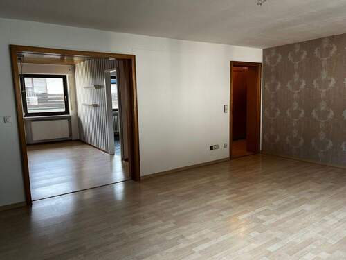 Wohnzimmer und Esszimmer im 1 OG - 