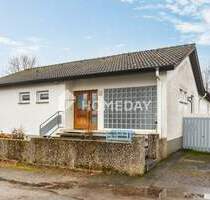 Großzügiges Wohnen in Pirmasens mit eigenem Pool, Sauna und großem Grundstück