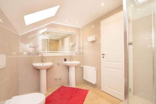 Badezimmer Dachgeschoss - 