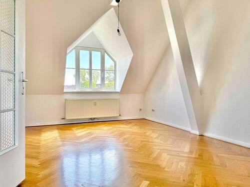 Wohnzimmer - 2 Zimmer Etagenwohnung zum Kaufen in Berlin