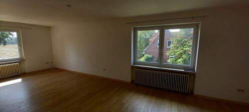 Wohnzimmer - 2 Zimmer Etagenwohnung zur Miete in Weyhe