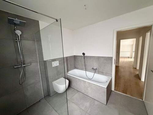 Badezimmer - Reihenmittelhaus mit 108,00 m&sup2; in Balingen zum Kaufen