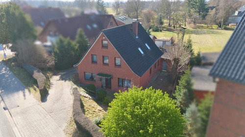 Straßenansicht - 6 Zimmer Einfamilienhaus in Seevetal