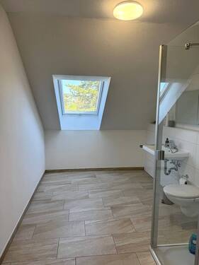 Badezimmer DG.jpg - 