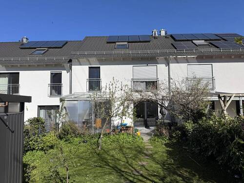 Außenansicht.jpg - Modernes Reihenmittelhaus in ruhiger Lage von Erlangen (In der Reuth), Baujahr 2015