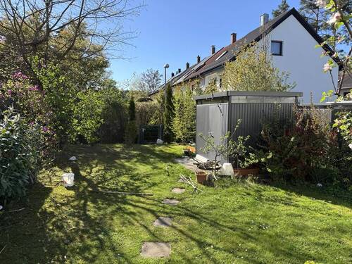 Garten.jpg - Mehrfamilienhaus, Wohnhaus mit 153,00 m&sup2; in Erlangen zur Miete