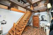 Echtholztreppe im Flur - 