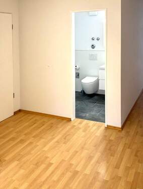 EINGANG / DIELE / GÄSTE-WC - Etagenwohnung mit 88,00 m² in München zum Kaufen