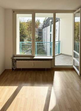 BLICK ZUM SÜD-BALKON - 
