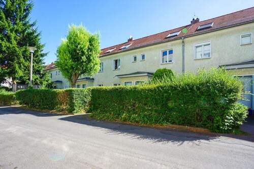 Straßenansicht - Reihenmittelhaus mit 55,00 m&sup2; in Dresden / Trachau zur Miete