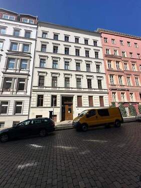 Fassade Vorderhaus - 2 Zimmer Etagenwohnung zum Kaufen in Berlin