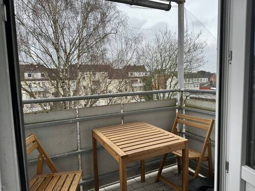Balkon - 2 Zimmer Etagenwohnung zur Miete in Kiel