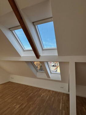 Wohnzimmer - Etagenwohnung mit 63,30 m&sup2; in Germering zum Kaufen