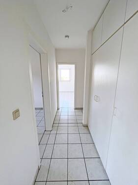 Flur - 3 Zimmer Etagenwohnung zur Miete in Dortmund