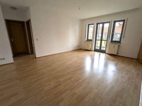 Wohnzimmer - Etagenwohnung mit 53,30 m&sup2; in Dorfen zum Kaufen