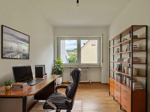 Arbeitszimmer (KI-Bild) - 