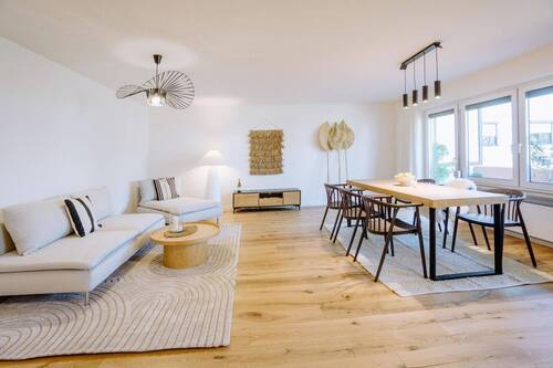 Wohnzimmer - Sofort einziehen - Traumhafte 3-Zimmer-Wohnung in Top Lage