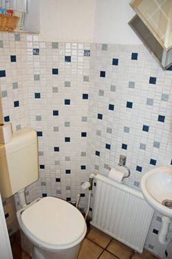 Gäste-WC - 4 Zimmer Reihenendhaus in Grefrath