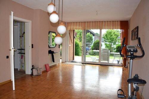 Wohn-/Esszimmer - 