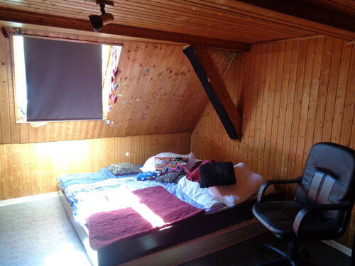 Ein Zimmer DG - 