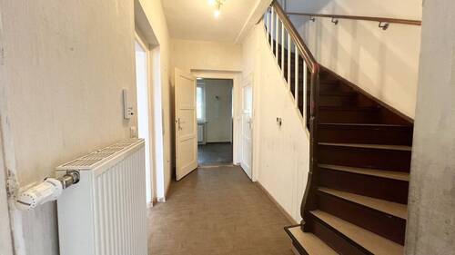 Treppe ins Obergeschoss - 