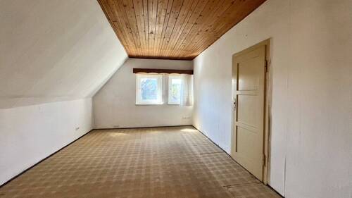 vielseitig nutzbares Zimmer im Obergeschoss - 