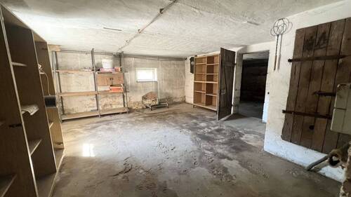 Keller für zusätzlichen Stauraum - 