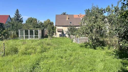 Großer Garten mit Platz zur freien Entfaltung - 