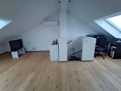 00d09b72-13d2-48b7-9feb-b809a5395b79.jpg - 