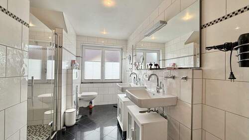 Badezimmer (OG) - 