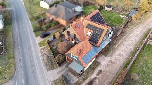 Drohnenbild - 7 Zimmer Einfamilienhaus zum Kaufen in Ehra-Lessien