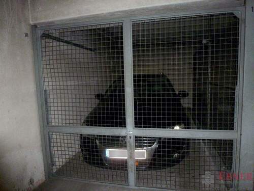 1180 Tiefgarage - Garage, Stellplatz in Regensburg